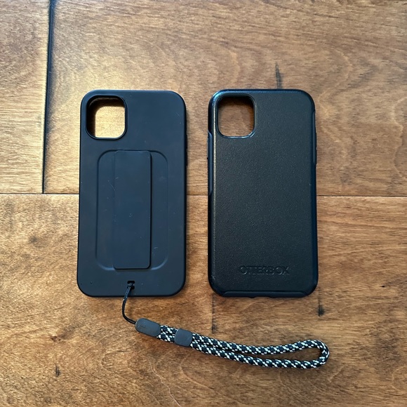 iPhone 11 cases - Otterbox Symmetry and silicon case - Picture 1 of 3